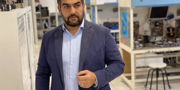 La pérdida de la tarjeta SIM del teléfono de Déborah impide obtener datos y las réplicas no dan frutos