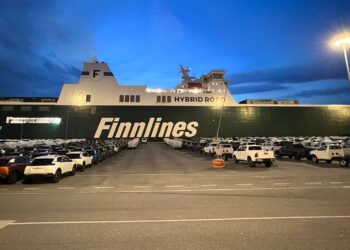 El buque ro-ro más ecológico reduce la huella de carbono del transporte de coches en el puerto de Vigo