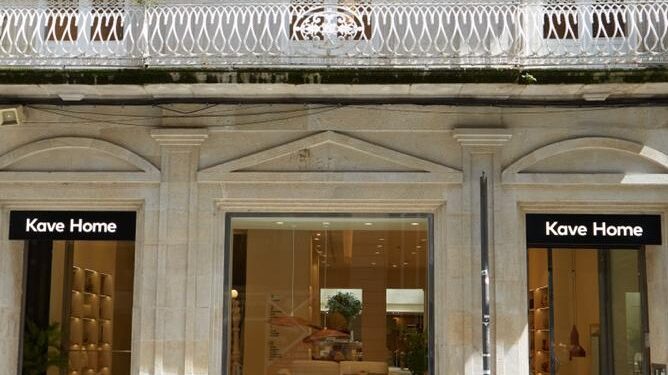 Entrada de la tienda Kave Home, en Príncipe.