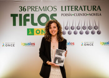 La joven escritora viguesa María Teresa Pereiro gana el Premio Tiflos de Novela de la ONCE
