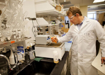 O químico Nicholas Kotov será investido doutor honoris causa pola UVigo o luns 12 de xuño