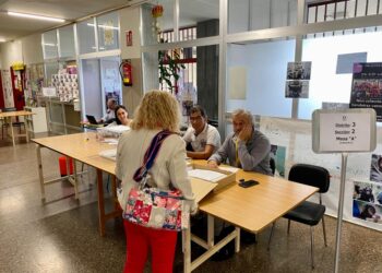 Constituidas el 100% de las mesas electorales en Galicia, que arranca la jornada sin incidencias