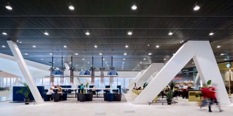 Un mural con las mejores expresiones gallegas y la bandera de Galicia celebrará el 17 de mayo en Vialia Vigo