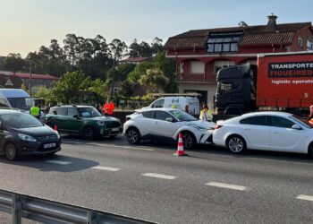 Colapso en la A-55 tras un accidente múltiple con seis vehículos implicados