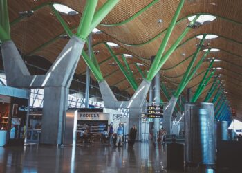 Piden casi 4 años de cárcel para una madre que se llevó a su hijo de Vigo a Rusia sin permiso del padre