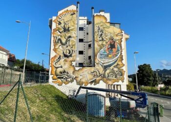 ‘Afouteza’, el nuevo mural de Vigo con el que una artista ucraniana homenajea el valor de los marineros