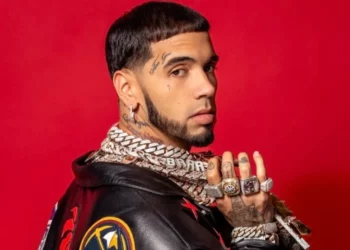 La estrella del trap Anuel AA encabezará el cartel del Reggaeton Beach Festival en Nigrán