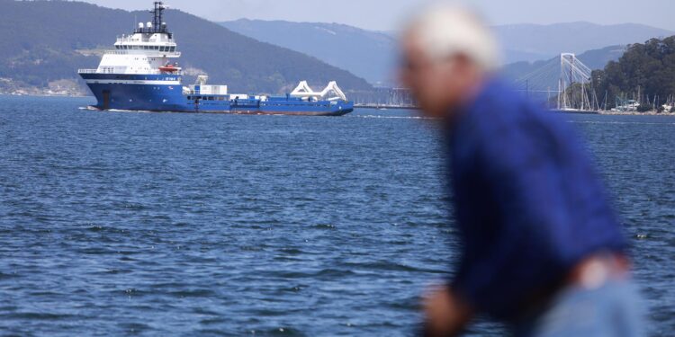 La inspección al pecio del ‘Pitanxo’ lleva a bordo un perito judicial y prevé volver a Vigo en junio