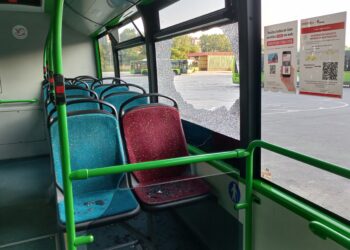 La plantilla de Vitrasa convoca una huelga de nueve días y la empresa denuncia ataques a autobuses