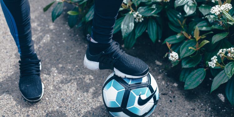 Un torneo gratuito busca en Vigo a la persona capaz de dar más toques a un balón en tres minutos