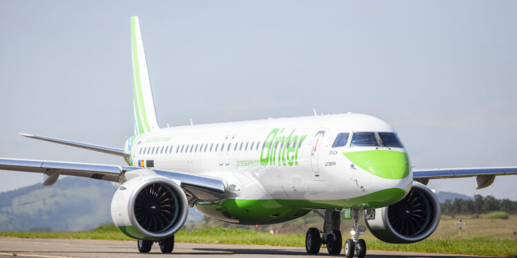 Binter lanza una oferta para volar entre Vigo y Canarias a finales de año y en los primeros meses de 2024