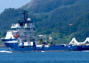 este martes el Ministerio enviaba finalmente el contrato a la empresa adjudicataria y, una vez firmado, se informó mediante un oficio a la Audiencia Nacional con la intención de que este mismo miércoles pueda salir hacia aguas canadienses, de acuerdo con estas fuentes de la Delegación del Gobierno.