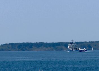 Parte de Vigo el barco que buscará el pecio del ‘Villa de Pitanxo’ en Terranova