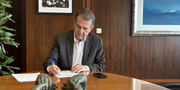 Caballero minimiza la pérdida de 18.745 votos y saca pecho de su victoria: “No hay ningún matiz posible”