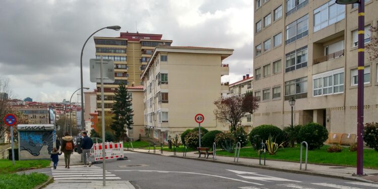 Restricciones de tráfico en seis calles de Vigo para instalar reductores de velocidad