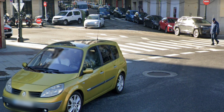 Dos policías de Vigo salvan la vida de un niño de 3 años que no podía respirar al atragantarse