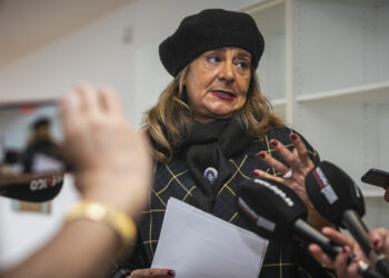 Muchas gracias, Carmela