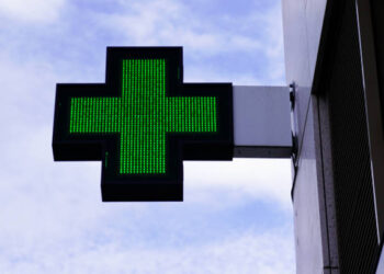 A juicio en Vigo una mujer acusada de falsificar recetas e informes médicos para acceder a psicofármacos