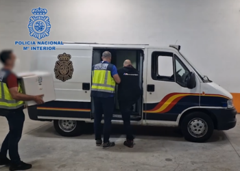 Detienen a un hombre por la quema de autobuses en Vigo y a una empleada de Vitrasa como cómplice