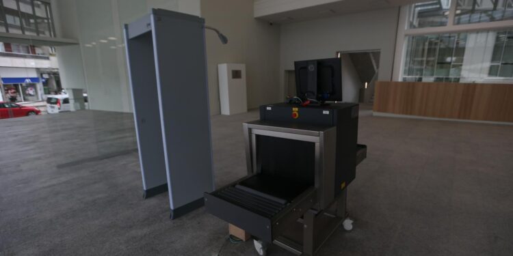 Suspenden de nuevo el juicio contra 4 falsos sanitarios que drogaron y robaron a un matrimonio en Vigo