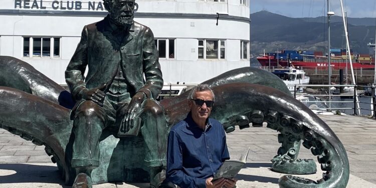 José Garabatos, experto en la obra de Julio Verne: “Siempre se refiere a Vigo con admiración”