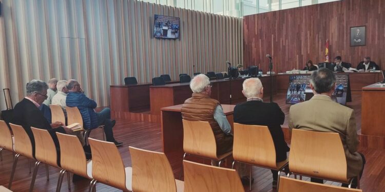 Testigos afirman que no había expediente de la basura de Nigrán en 2004 y que el alcalde custodió las ofertas