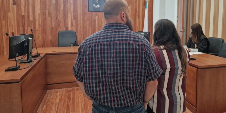 Los padres de Vigo que decidieron educar a sus hijas ‘online’: “Queremos lo mejor para ellas”