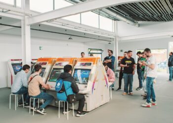 El Ifevi se llena de juegos arcade, series japonesas, cosplayers internacionales y streamers como Elesky