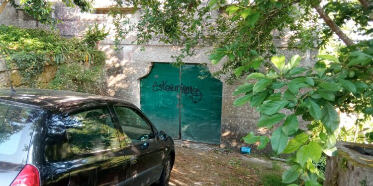 Una pintada amenaza con “exterminar” al candidato de Manifesto Miñor a la Alcaldía de Gondomar