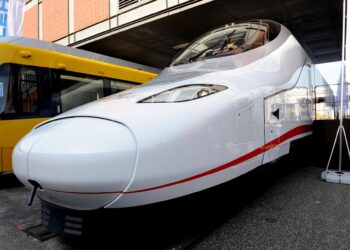 El Gobierno dice que “hay que esperar”: concretará la llegada de los Avril a Galicia cuando haya “garantías”