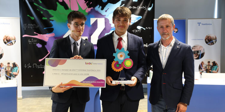 La UVigo gana a la Universidad de Sevilla en la final de la competición de debate LEDU STEM Cátedras Telefónica