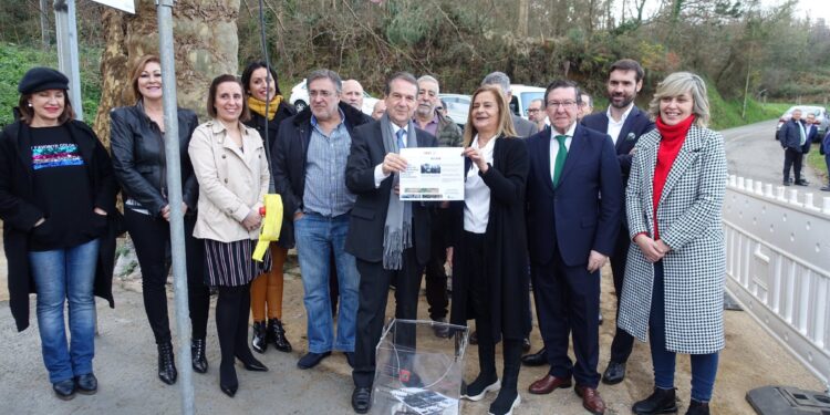 Se reanudan las obras en la Estrada Porto de Beade; las de Clara Campoamor terminarán en junio
