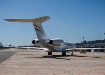 Los aeropuertos de Vigo y Santiago crecen en abril respecto a 2019 y A Coruña no alcanza niveles prepandemia