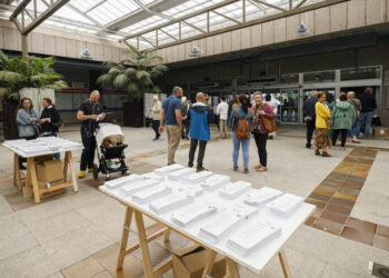 La participación en las elecciones municipales baja 1,15 puntos en Vigo a las 18.00 horas