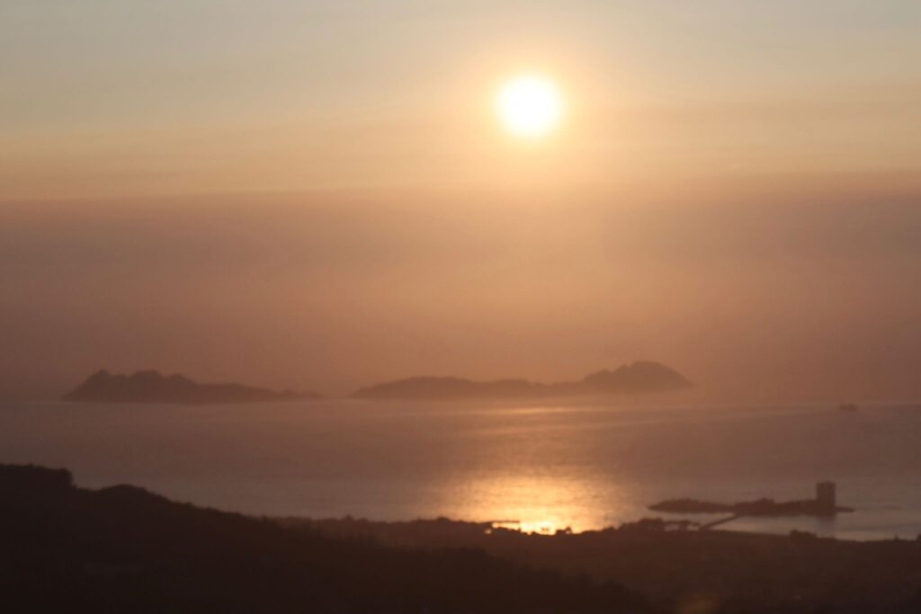 Humo procedente de los graves incendios de Canadá llega a Galicia