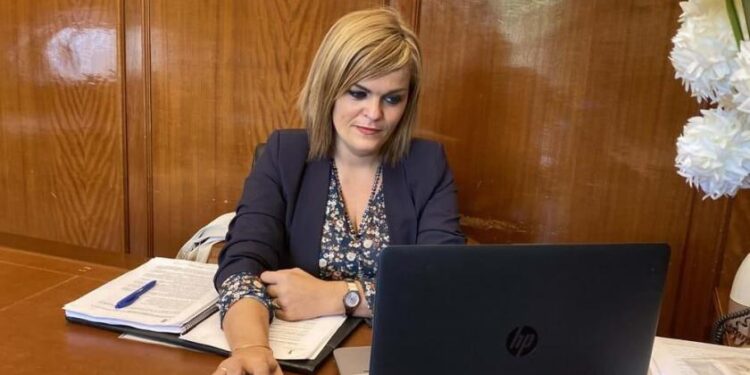 PSOE, BNG y AER acuerdan investir a la socialista Rivas en Redondela y buscar un tripartito progresista