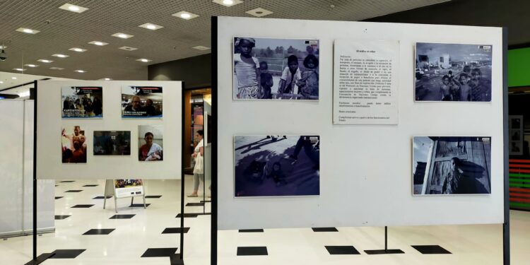 Vialia Vigo acoge una exposición fotográfica de cooperación a la infancia de Tierra de Hombres