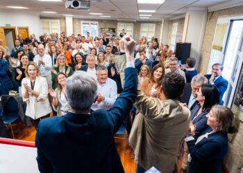 El PP provincial da la espalda a Vigo: Luis López, opción para presidir la Deputación de Pontevedra