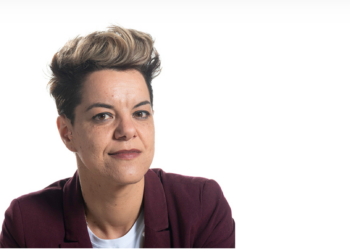 Dimite una concejala socialista de Redondela por «discrepancias irreconciliables» con Digna Rivas