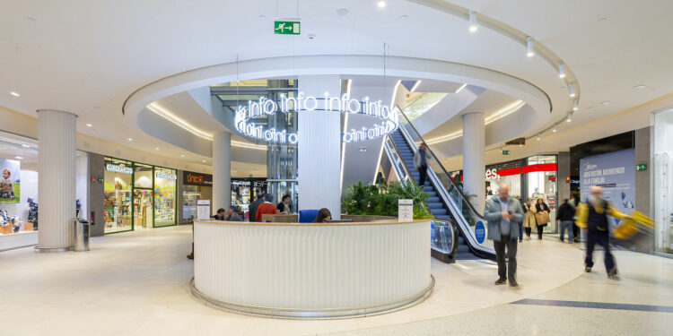 El Centro Comercial Gran Vía de Vigo lanza su propia tarjeta regalo y para celebrarlo sortea tres de 100 euros