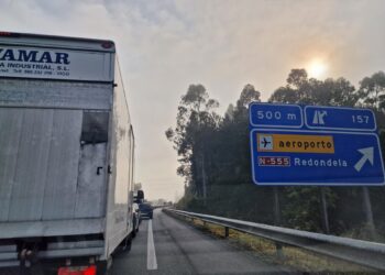 Colas de un kilómetro en la AP-9 en el primer día de Mindtech, que coincide con huelga del metal