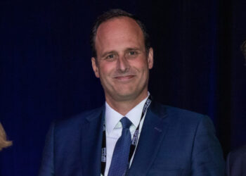 El técnico Carlos Botana, un ‘hombre de la casa’, nuevo presidente del Puerto de Vigo