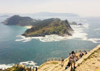 Las Cíes registran el primer lleno del verano, segundo de la temporada alta