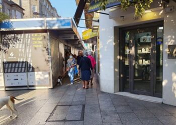 Quejas por el sorprendente «castigo cara á parede» de la Feira do Libro de Vigo: «Vergoña e tristura»