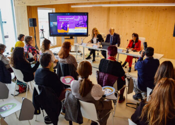 Deputación de Pontevedra y Universidade de Vigo revalidan su alianza en la Cátedra de Feminismos 4.0