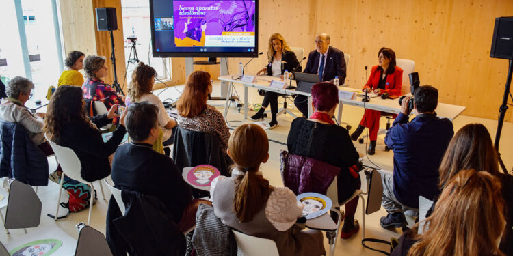 Deputación de Pontevedra y Universidade de Vigo revalidan su alianza en la Cátedra de Feminismos 4.0