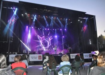 Candeán celebra sus fiestas de verano con tres noches de verbenas y orquestas