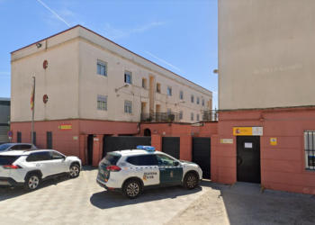 Un detenido y un registro en una vivienda por un intento de robo en un cajero de Cangas