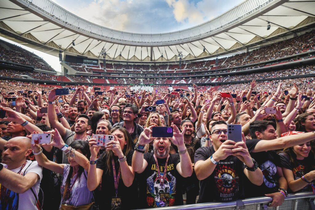El cartel más vigués para un concierto histórico: Guns N’ Roses cabalgan sobre Balaídos