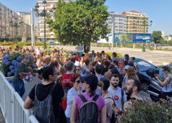 Varios supermercados de Vigo, obligados a cerrar por la huelga del comercio de alimentación